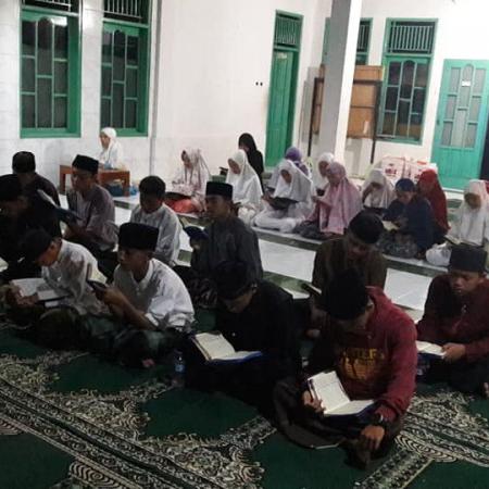 Pengajian Malam Anak-anak Panti Ponpes Al-Hidayah Ciamis