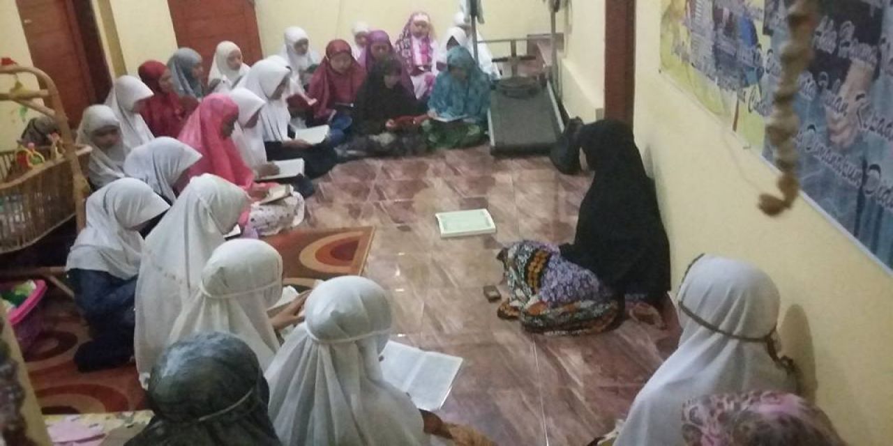 Pengajian di Rumah Donatur Tetap